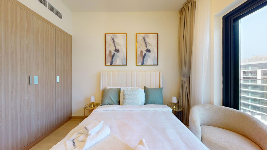 Room 5, Al Meydan - Azizi Riviera 46 - 714, Dubai