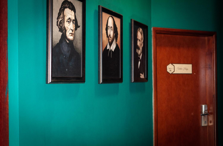 Others 3, Apartamenty Siedem Komnat Siedmiu Mistrzow, Toruń City