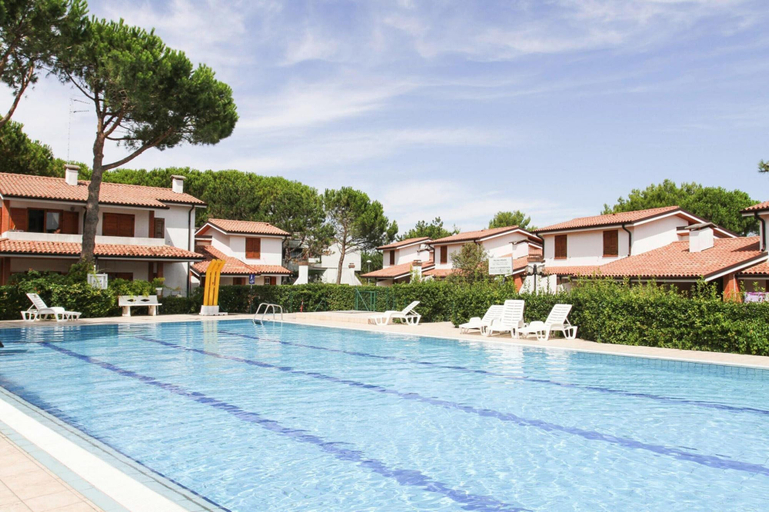 Pool 5, Apartment in Italy Near Sandy Beach, Venezia