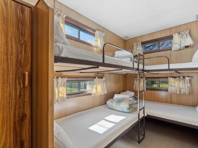 Bedroom 2, Canberra Holiday Village, Canberra