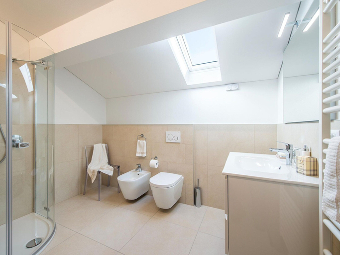 Bathroom 5, Apartment in Dorf Tirol Near Spronser Lakes, Bolzano