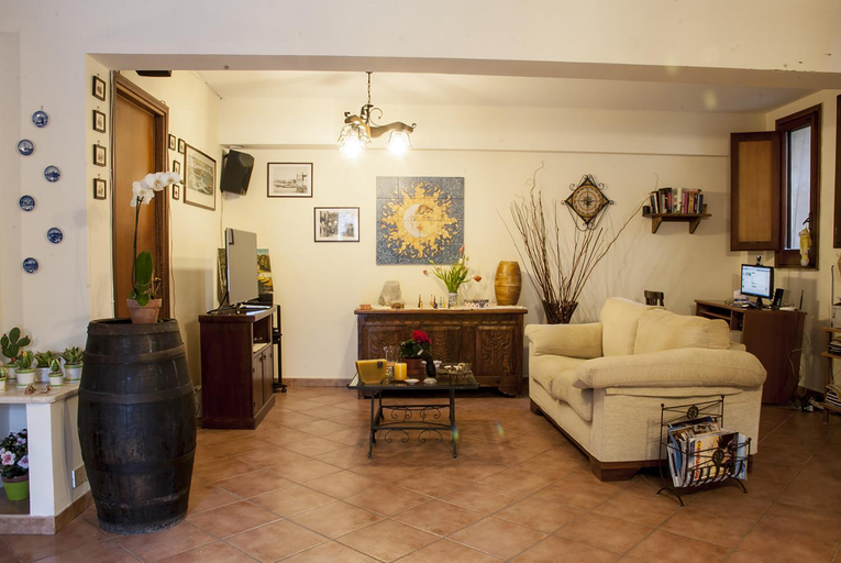 Others 5, Bed And Breakfast Maria, Trapani