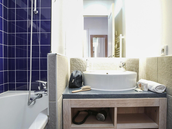Bathroom 2, Flat on the Beach With Pool in Le Crotoy, Somme