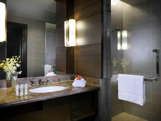 Bathroom 14