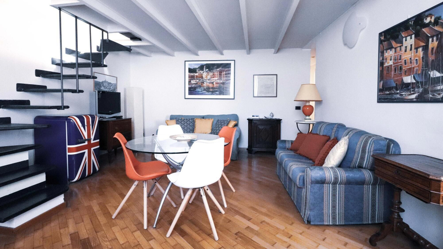Room 5, Marsala 11 - Rapallo, Genova