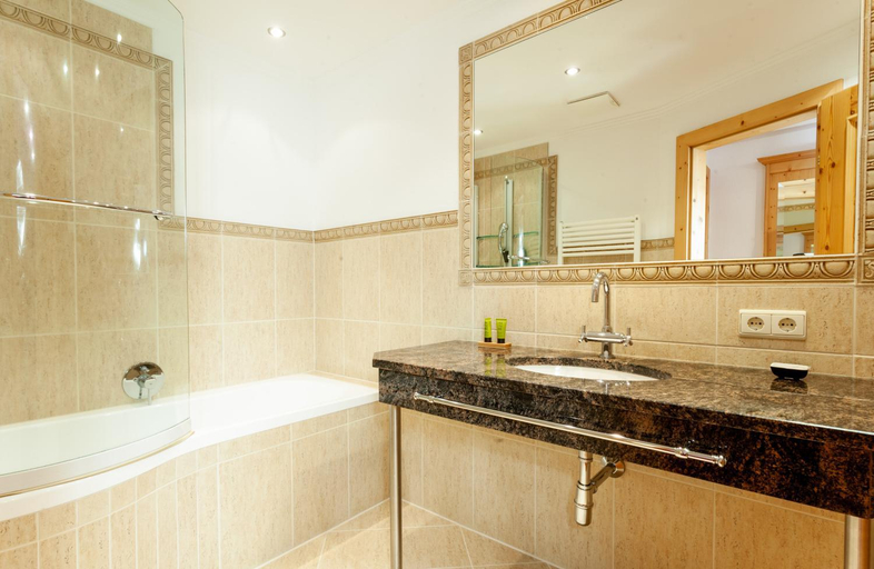 Bathroom 4, Hotel Stern, Imst
