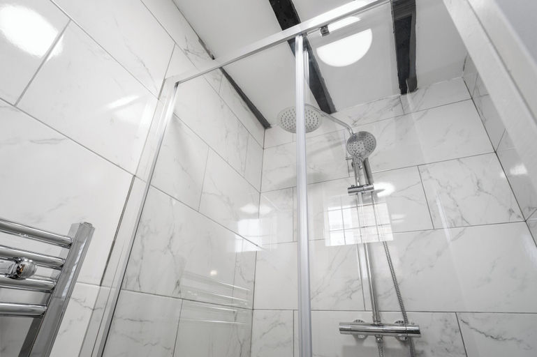Bathroom 3, B&B in Central Canterbury, Kent