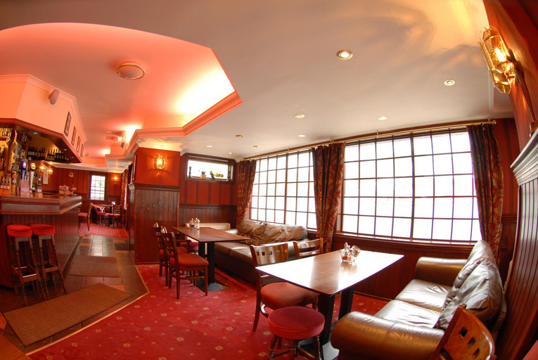 Food & Drinks, Highland Getaway, Highland