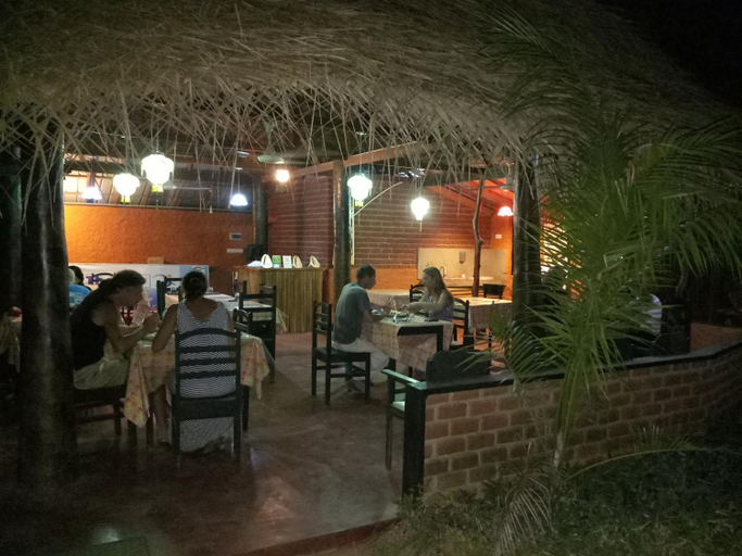 Others 5, Inn On The Bay, Koralai Pattu (Valachchenai)