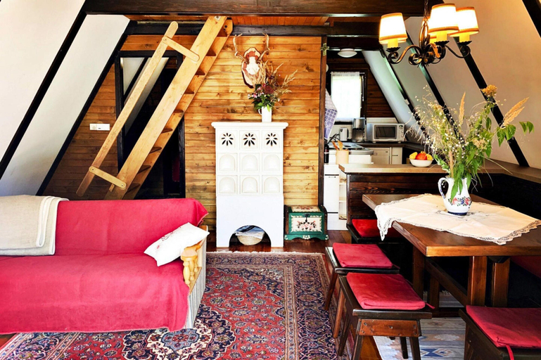 Dining 4, Hut Near Lake Traboch and Eisenerz Alps, Leoben