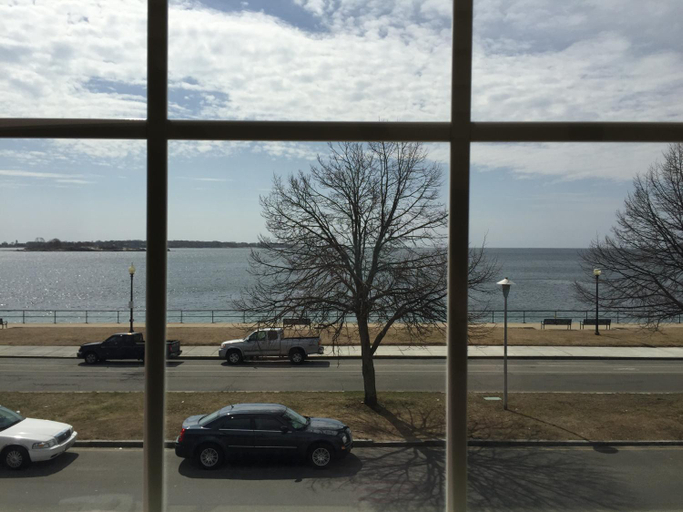 Others 5, Harborview Inn, Essex