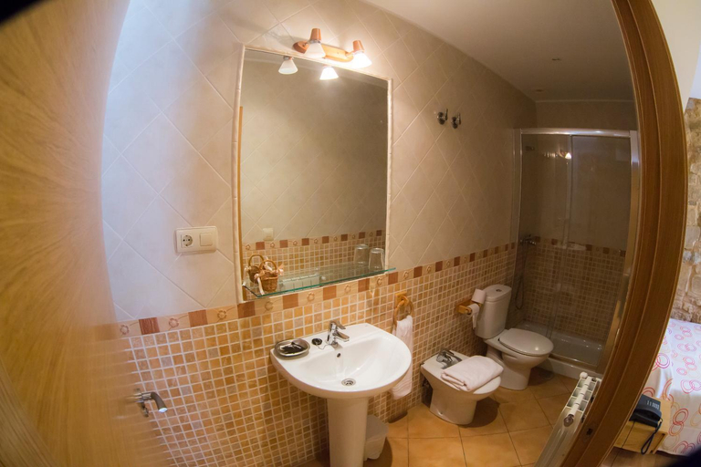 Bathroom 3, Hotel El Horreo De Aviles, Asturias