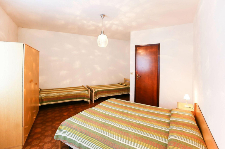 Bedroom 3, Holiday Village Tivoli in Bibione, Venezia
