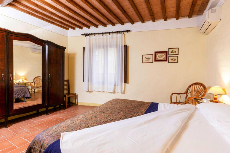 Bedroom 3, Apartment in Montaione With Carport, Siena
