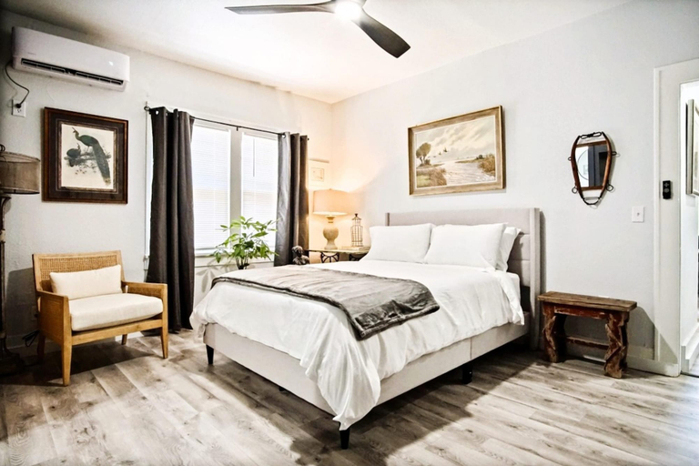 Bedroom 2, Rustic Studio Rain Shower 3min-asian Dist, Oklahoma