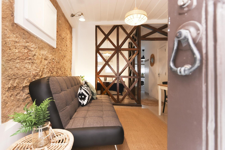 Room 4, Golden Studio Inside Castle Walls by Homing, Lisbon