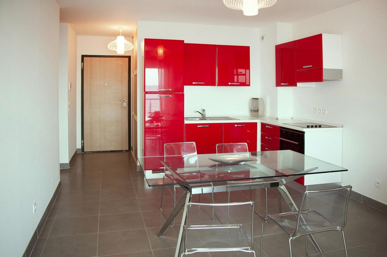 Private kitchen 2, Apartment in Macinaggio Near Marina & Beach, Haute-Corse