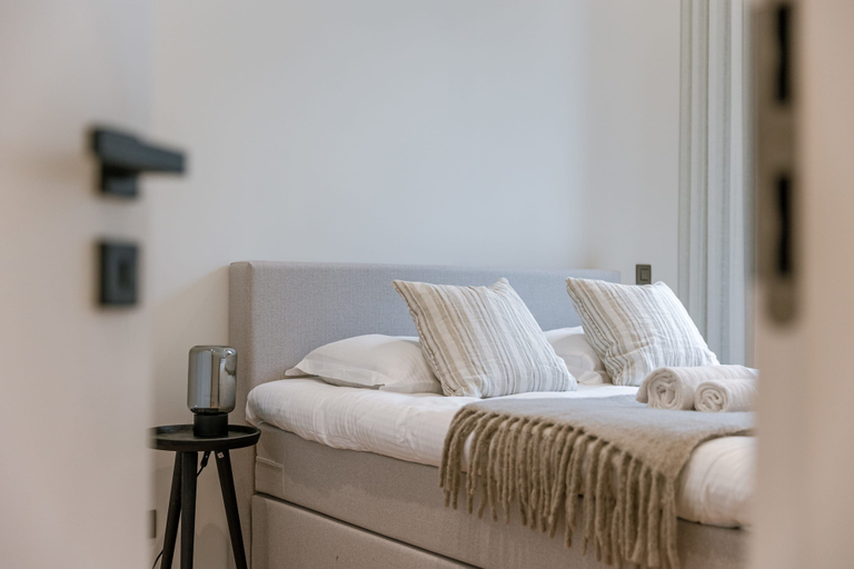 Room 3, Stunning Seafront Apartment With Modern Comforts and Dike Views, West-Vlaanderen