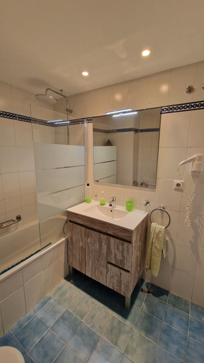 Bathroom 4, Sunny Seaside Retreat in Calahonda, sea View, Pool, Málaga