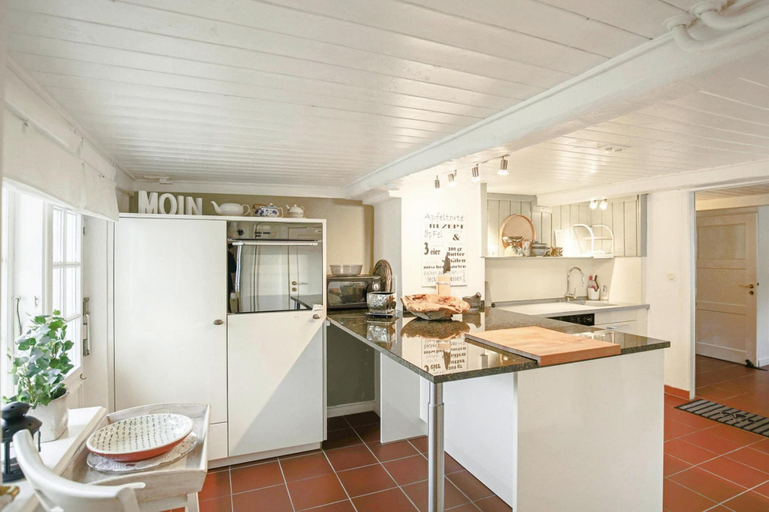 Private kitchen 2, Reetgedecktes Ferienhaus in Humptrup, Nordfriesland