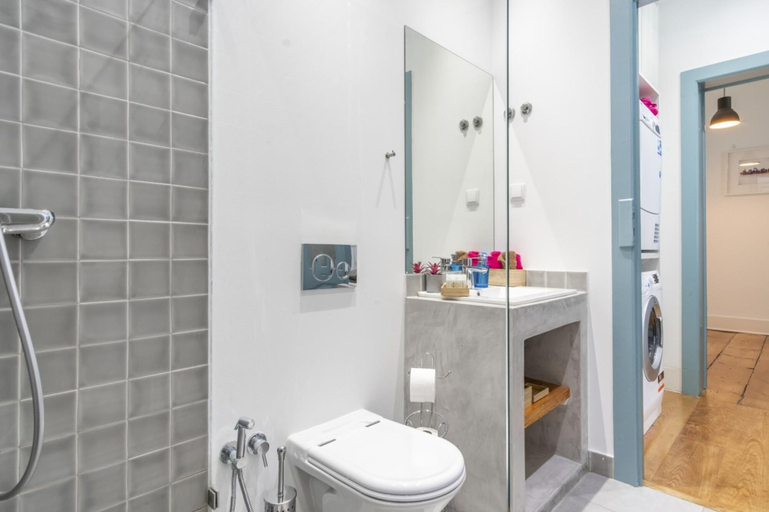 Room 4, LV Premier Baixa DO1 Spacious Central AC Design, Lisbon