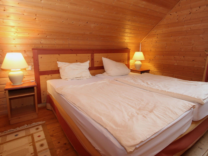 Room 2, Doppelhaushalfte in Hasselfelde, Harz
