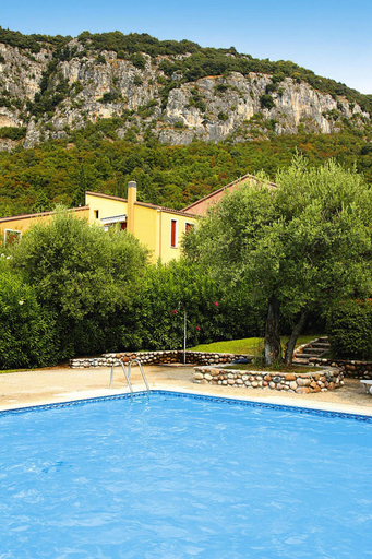 Pool 2, Residence Pratone, Garda, Verona