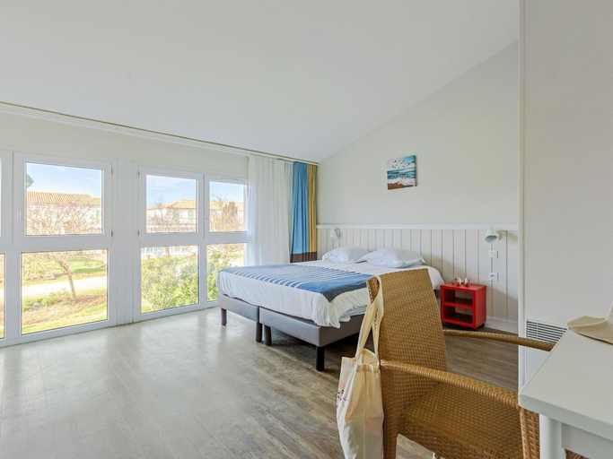 Room 3, Residence Le Palais des Gouverneurs, St. Martin-de-re, Charente-Maritime