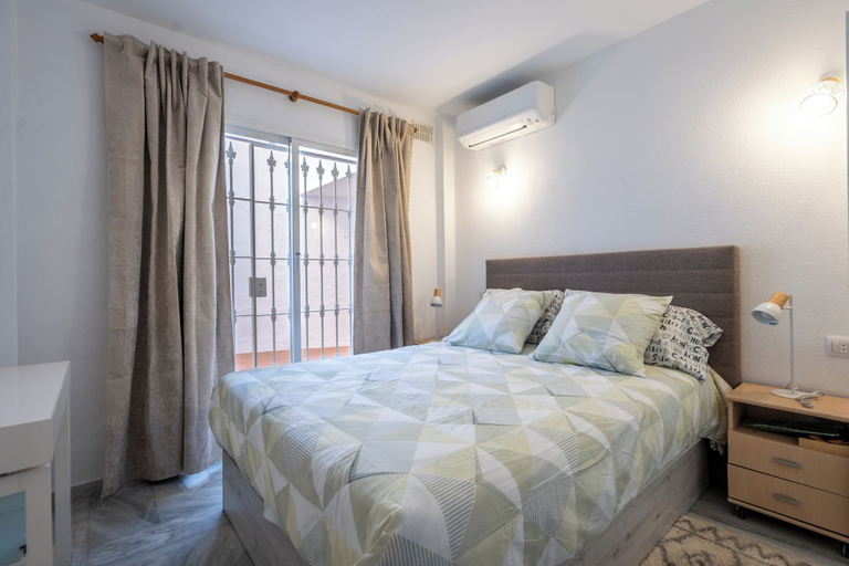 Room 5, Apartment Sleeps 4 With Sea Views, Málaga