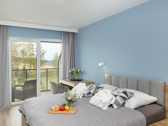 Bedroom 3, Apartment With a View of the River, Pool and Sauna, Kamień
