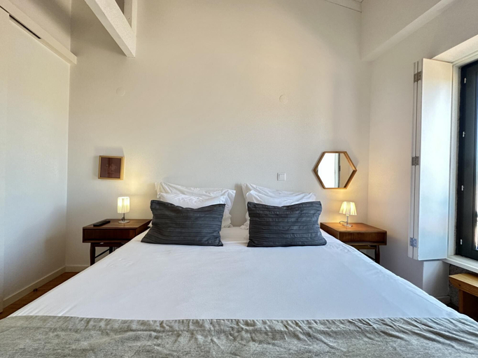 Room 4, Typical House 5 in Oporto, Porto