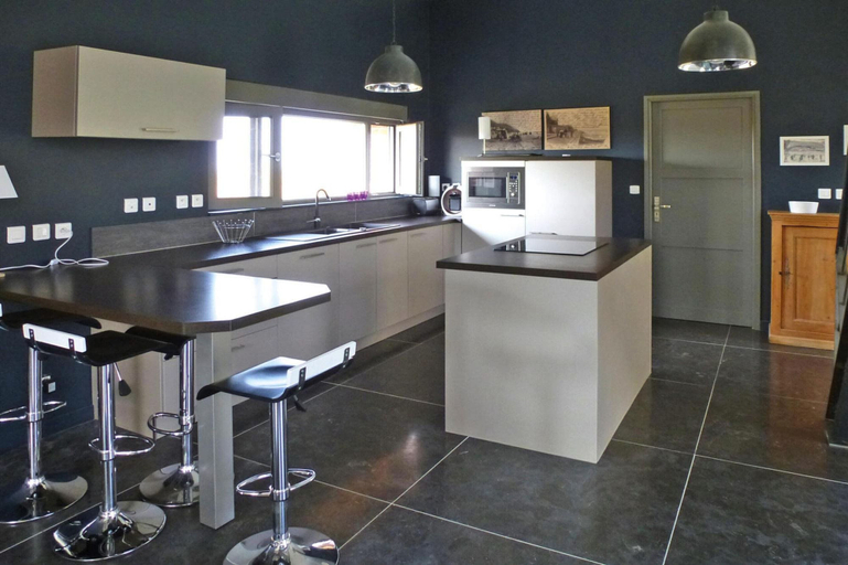 Private kitchen, Architectural Villa Near the Coast, Sainte-colombe, Seine-Maritime