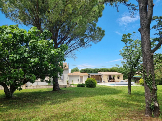 Exterior & Views 2, Charming holiday house with private pool, Maillane, Bouches-du-Rhône