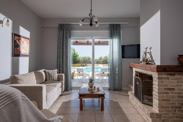 Room 4, Villa Elessa in Rethymno, Crete