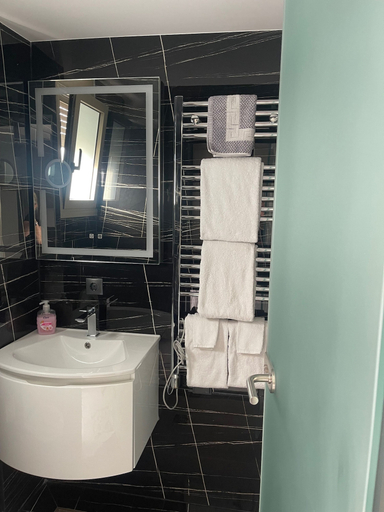 Room 4, Sea View Apartment Patras, West Greece