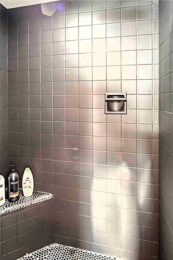 Bathroom 5, Beautiful Getaway Nears Asian Dist, Oklahoma