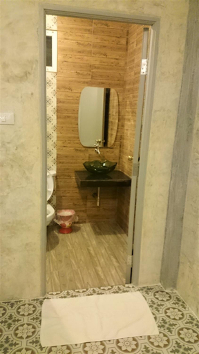 Bathroom 3, Baantantara, Suan Phung