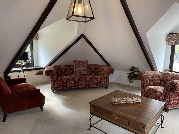 Others 4, Stunning 4 Bed Pet Friendly Cottage With Hot Tub, Cornwall
