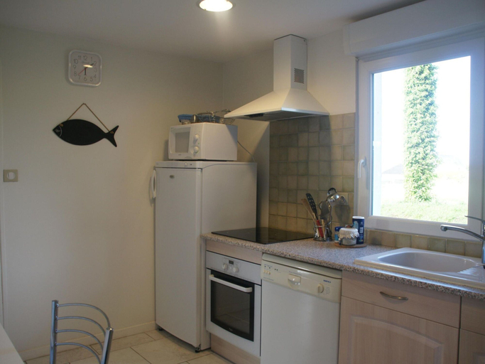 Private kitchen 2, Holiday Home in Brittany Near Sandy Beaches, Finistère