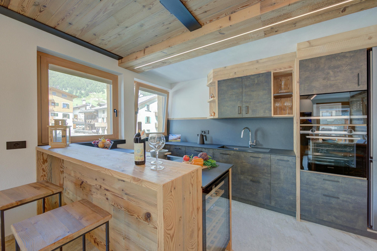 Room 4, Wood House Livigno Ski in - Ski out Mt 10, Sondrio