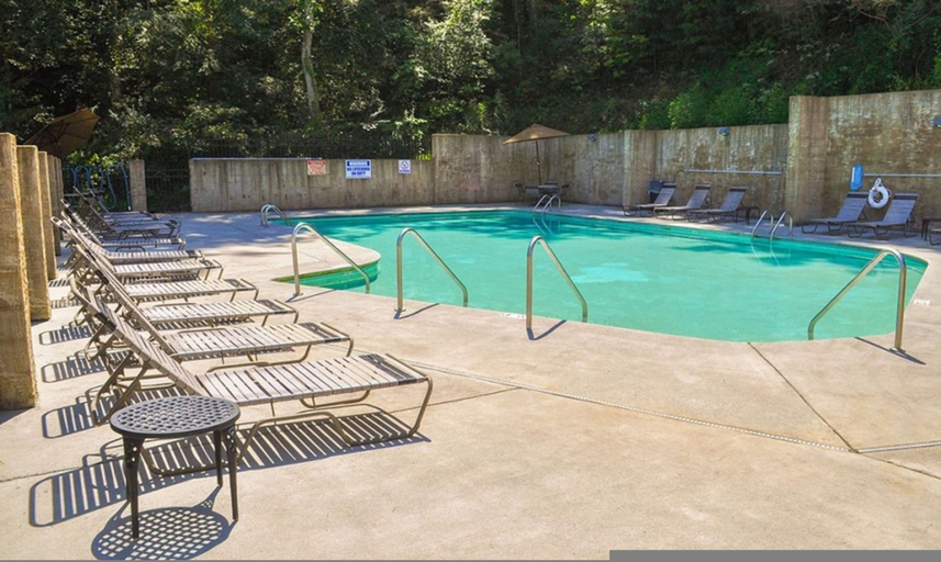 Pool, Fabulous View Pool Game Room Hot Tub and More, Sevier