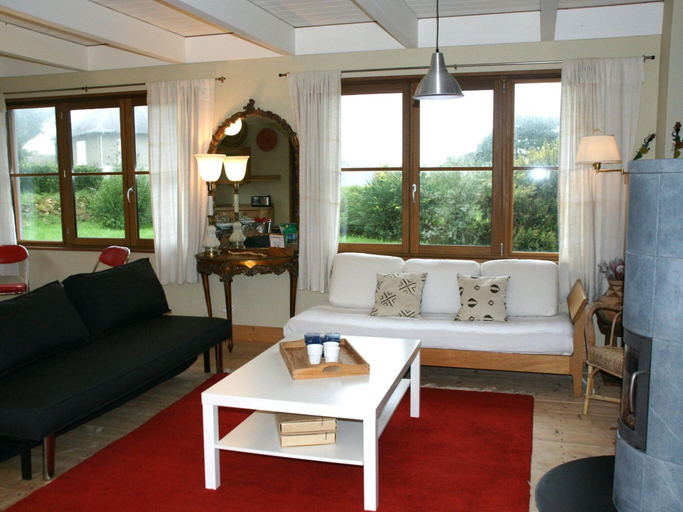 Living area 3, Wooden House, 300 m From the Coast, Plougasnou, Finistère