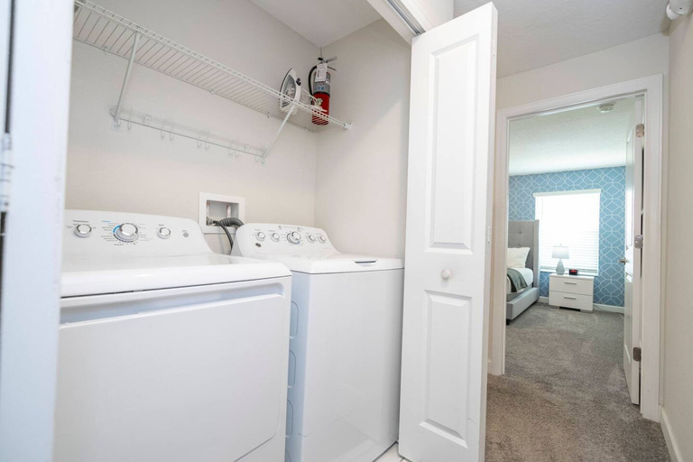 Room 2, Stunning 4Bd w Pool Storey Lake Resort 4821, Osceola