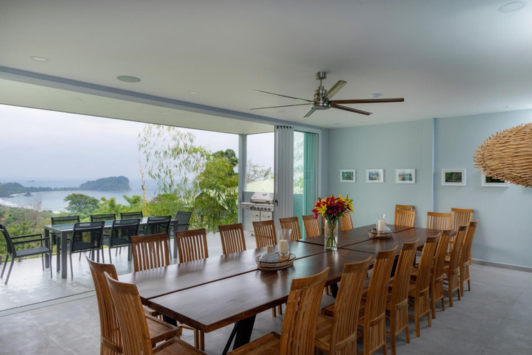 Others 5, 34 Guests Must Check This Truly Luxury Villa, Aguirre