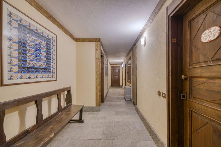 Room 4, Grange Hike Ski - 11C Sestriere, Torino