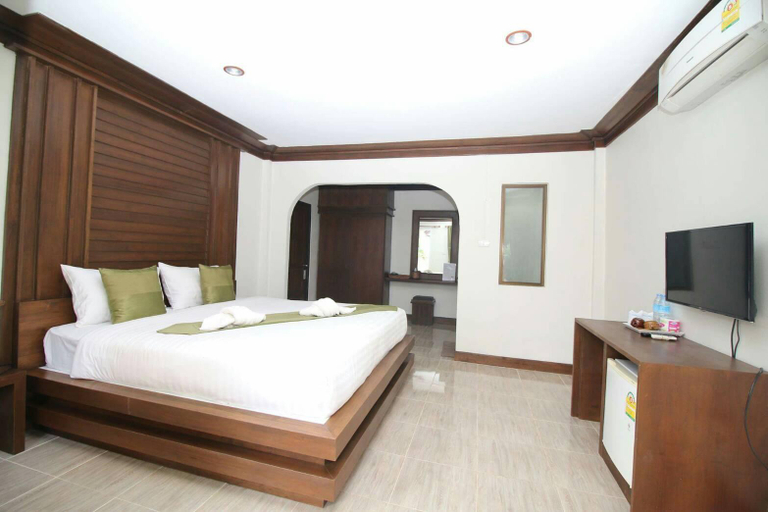 Bedroom 13