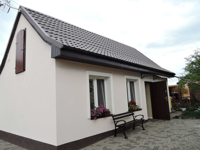 Exterior & Views 1, Family House in Wapnica by Emerald Lake, Kamień