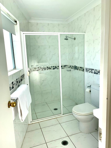 Bedroom 3, Pelican Cove Apartments, Gold Coast