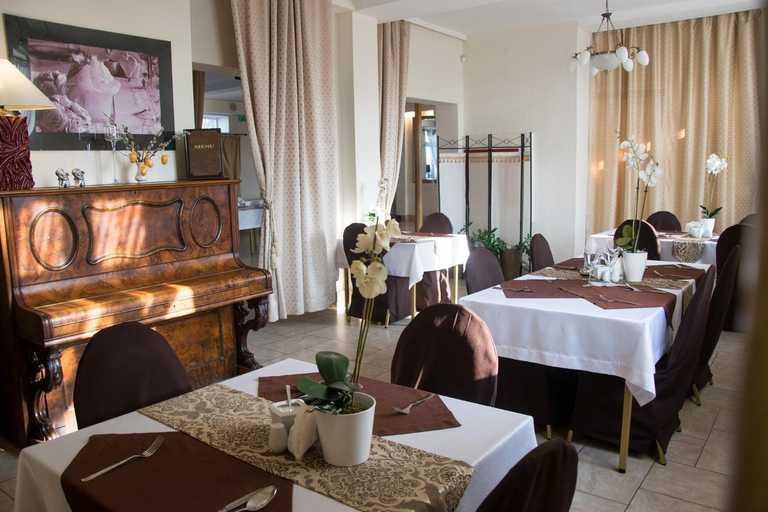 Food & Drinks, Palacyk w Pakosci Hotel, Inowrocław
