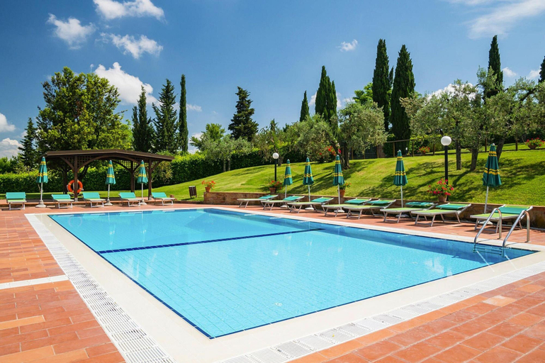 Pool 5, Apartment in Montaione With Fireplace, Florence